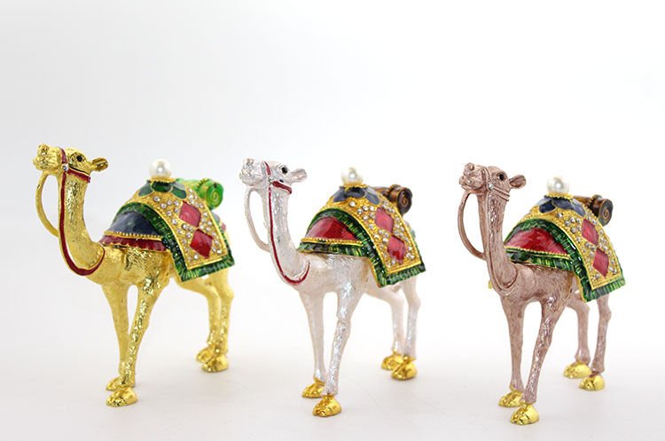 Swarovski Taşlı Tekli Deve Figürü Model 7