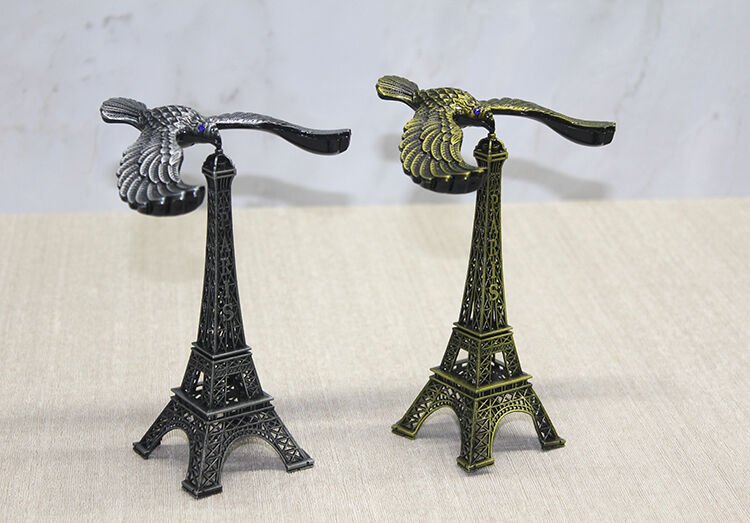 Kartallı Metal Eyfel Kulesi Model 2